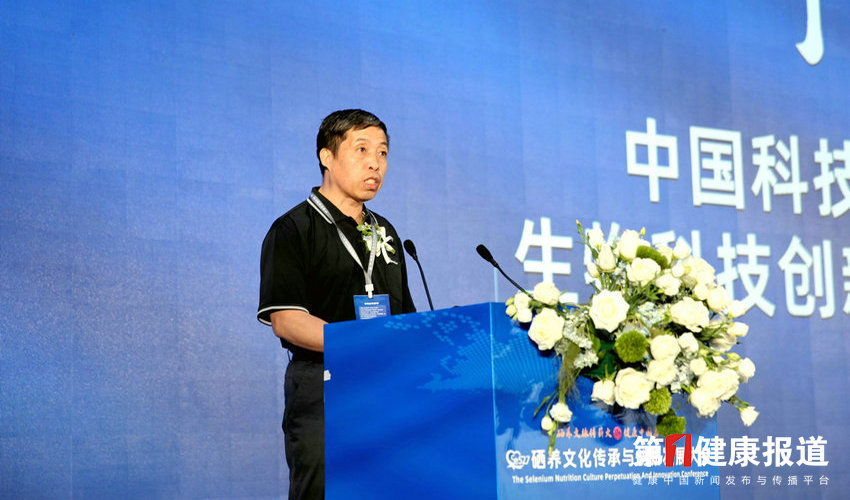 丁之铨_副本1.JPG