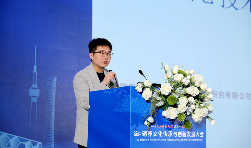 曾繁霖_副本1.jpg