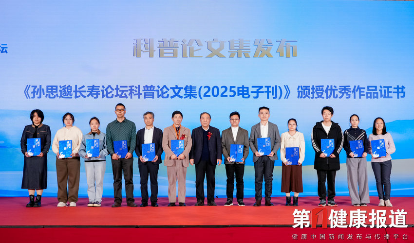 1762851922918403.jpg 24021335.jpg