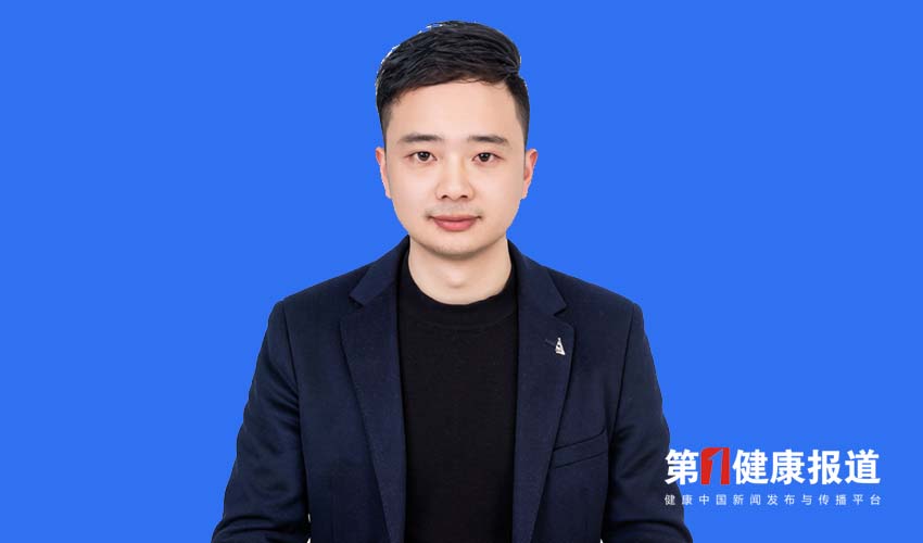 徐伟遵循中医整体观到基层健康演讲获颁健康宣传大使