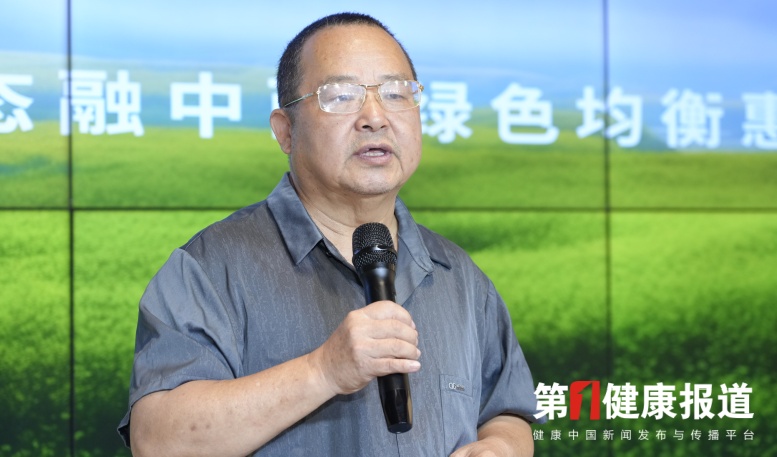 杨帆.JPG